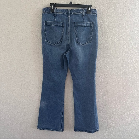GAP 70s Flare Jeans Womens 12 31R Medium Wash Button Detail Retro - Picture 4 of 8